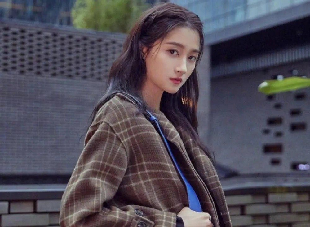 关晓彤换头像后鹿晗粉丝也跟着换头像，这是怎么回事儿？