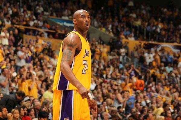 意义重大的艾美奖特别奖，为何颁发给已逝的科比？