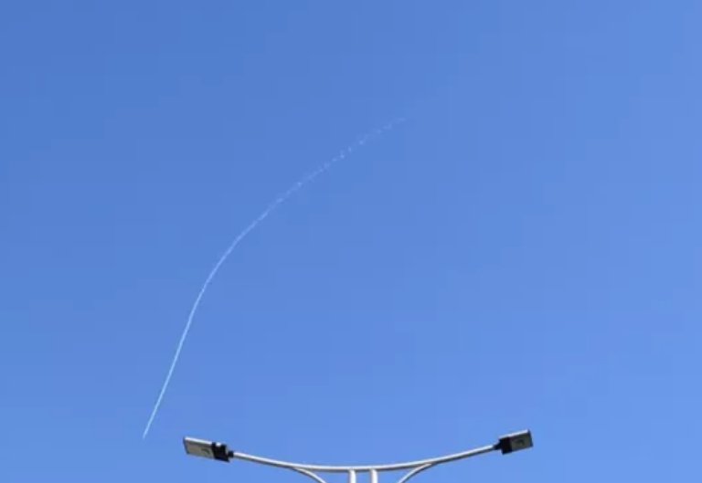 浙江绍兴上空现不明飞行物，你猜测不明飞行物体可能是什么？