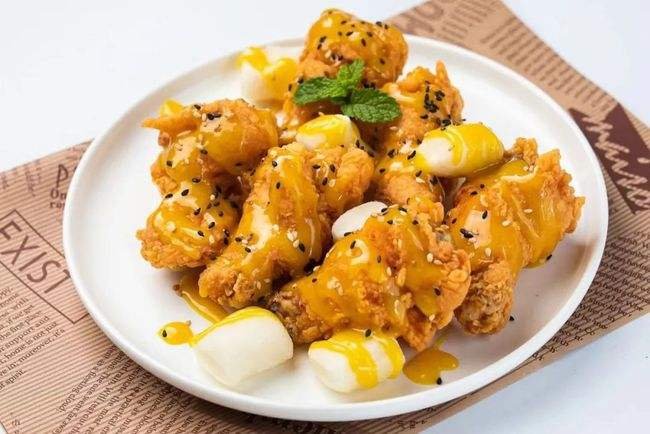 韩国“灵魂食品”纷纷涨价，一只炸鸡2万韩元，涨价的原因是什么？