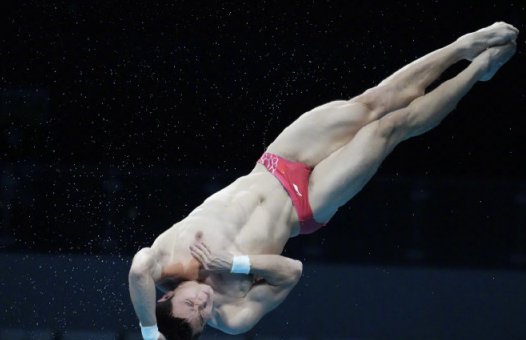 太给力了！中国队第十次包揽金银，是曹缘的最后一跳逆转夺冠的吗？