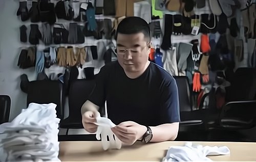 《我不是药神》原型陆勇,从印度购买仿制药救人入狱,如今怎样?