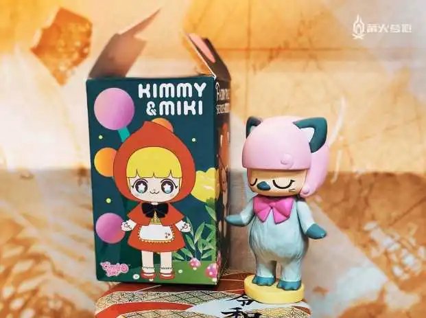 八百的娃娃盲盒成本仅三十，有人不惜花费数万元，花万元买盲盒值吗？