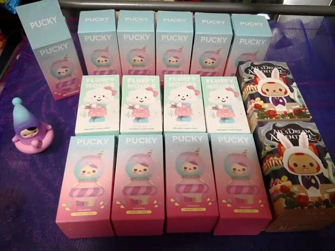 八百的娃娃盲盒成本仅三十，有人不惜花费数万元，花万元买盲盒值吗？