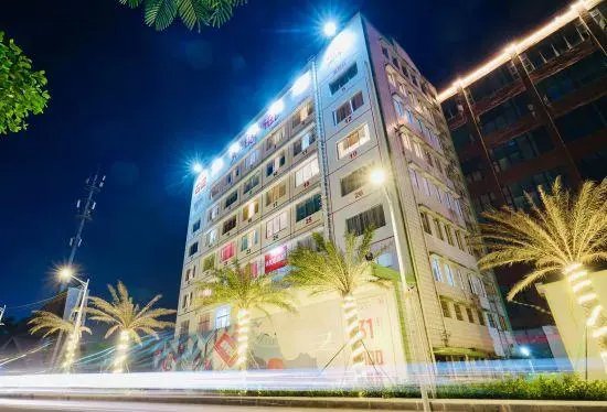 广州现巨型楼体日历告别2021，这样的仪式感是否值得推广？