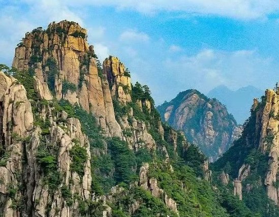 孔子登山打一个字