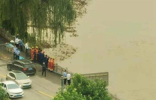 西安外来务工男子为救落水5人，自己却不幸遇难，能评为烈士吗？