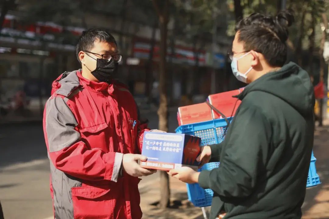 杭州余杭顺丰速运中转场发现疫情,为何一个中转站让那么多杭州人“中招”?