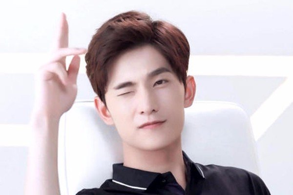 李沁杨洋互为彼此初恋，为什么悄无声息地分手了？