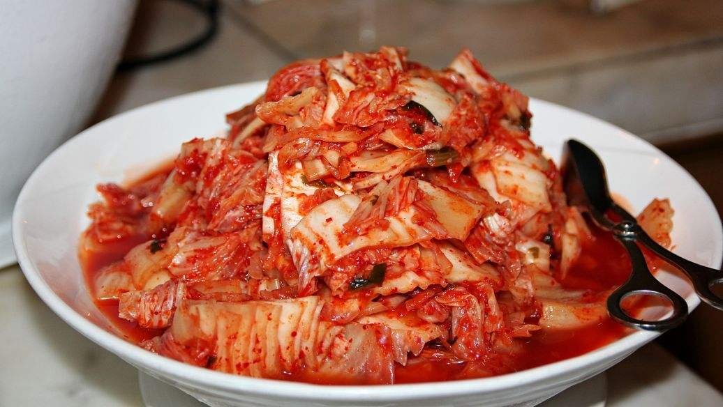 韩国大白菜涨到45元一颗,中国产泡菜成救兵,两国泡菜有何区别?