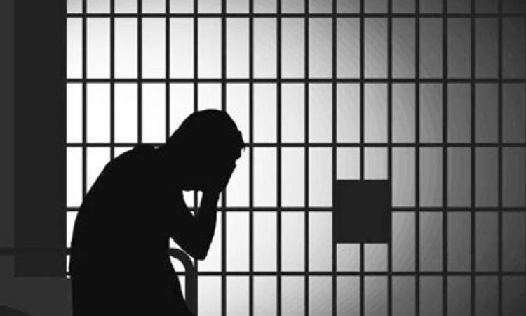 宜宾一女子被25岁儿子杀害藏尸家中，最终是如何被警方发现的？