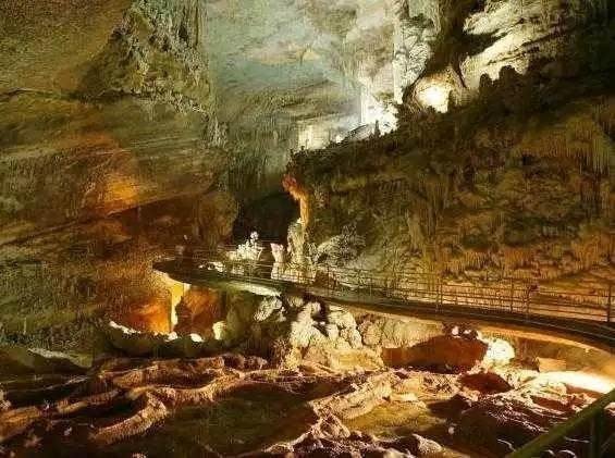 地底下真的有人类？斯诺登爆出的地下世界，真的存在吗？