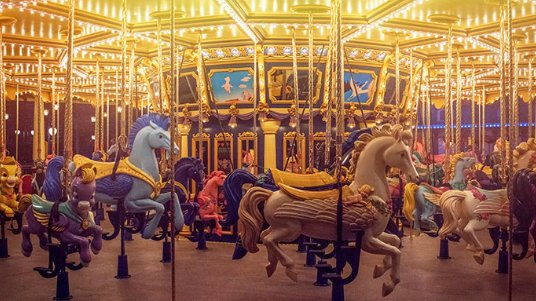 北京环球影城暂时关闭，已经买了门票的顾客该如何申请退款？