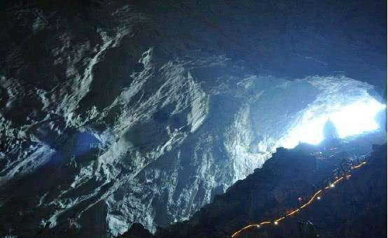 地底下真的有人类？斯诺登爆出的地下世界，真的存在吗？