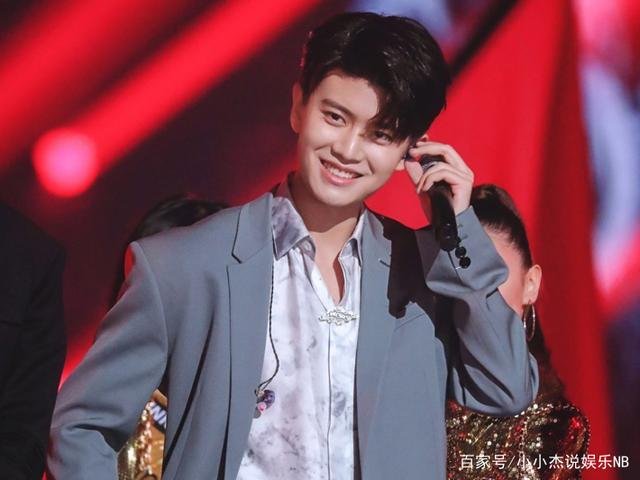 身边不乏美女的任嘉伦，却选择了相貌平平的聂欢，这是为何？