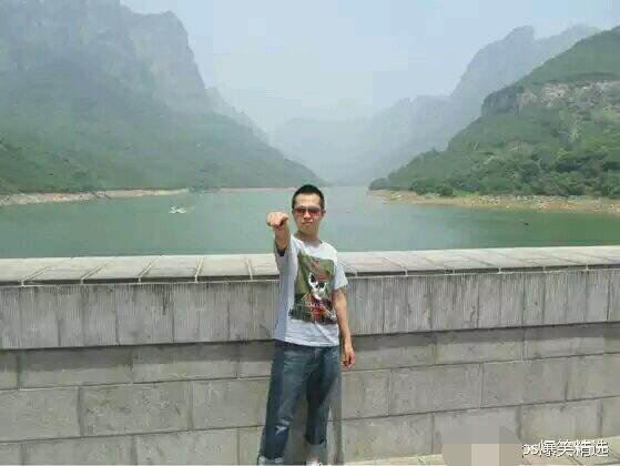 请大神把我P得更帅气一点 看PS大神怎么恶搞你