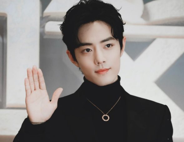 28岁成名的肖战,有几位贵人捧他?