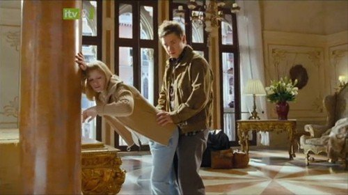 图片里的人物，以及五幅图片的电影名字，最好有迅雷的下载地址、