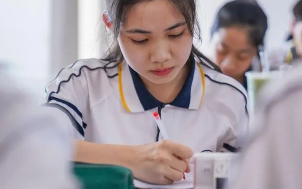 2023年高考几号查分