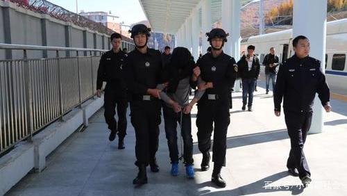 东方卫视主持人出席富豪生日宴为何被封杀？