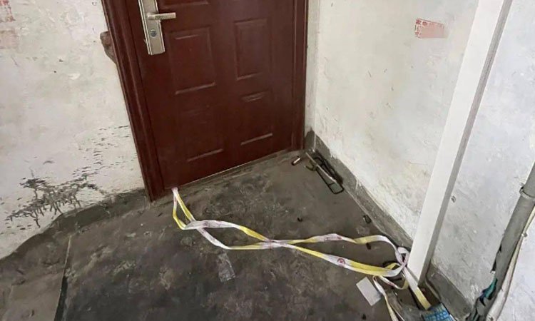 宜宾一女子被25岁儿子杀害藏尸家中，最终是如何被警方发现的？