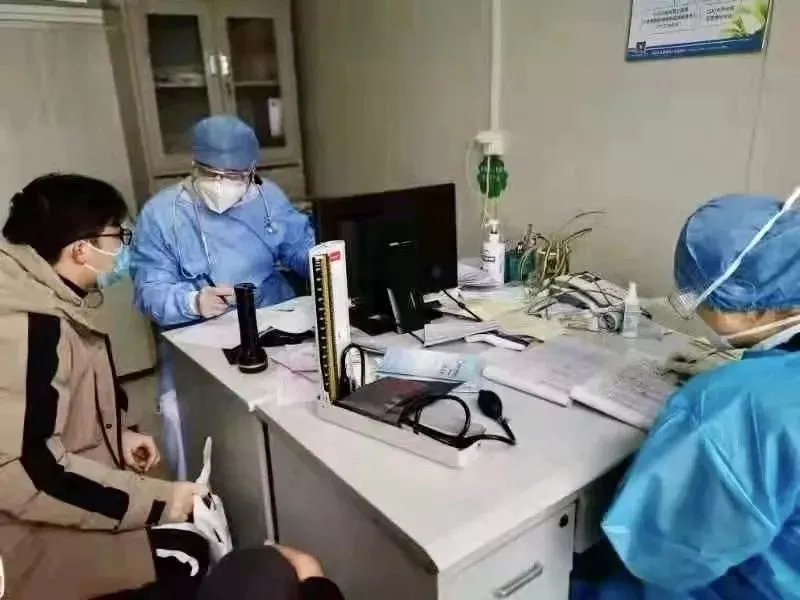 4次检查都为阴性却在第5次确诊，新冠病毒是否变异？