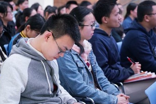 清华学生在网上晒作业求救，究竟有没有人帮他呢？