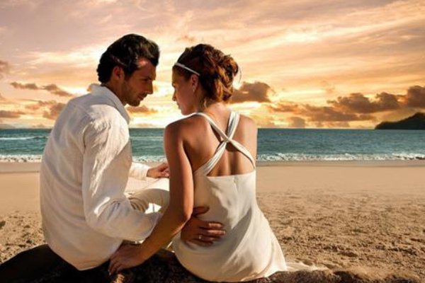 爱上一个有夫之妇的人怎么办？