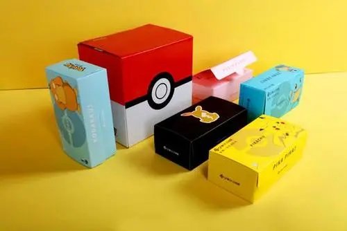 八百的娃娃盲盒成本仅三十，有人不惜花费数万元，花万元买盲盒值吗？