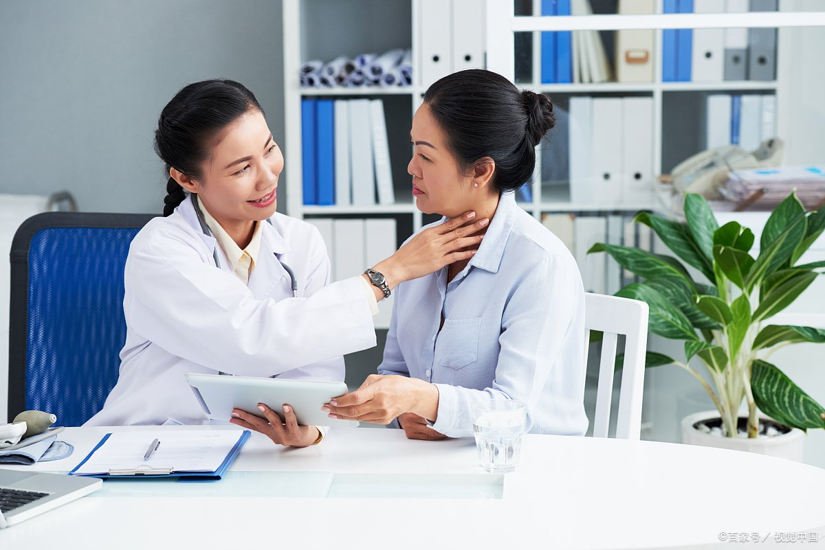 我儿子扁桃体摘除了，我现在后悔死了，每天都在想要是儿子的扁桃体不摘除该多好呀，我肠子都悔清了，怎么