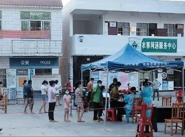 上海游客滞留北海：解封后出游又被困，这名游客对此是怎样的心态？