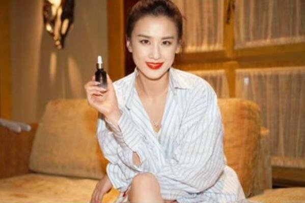 黄圣依杨子对视哭了，他们的爱情是从什么时候开始的？