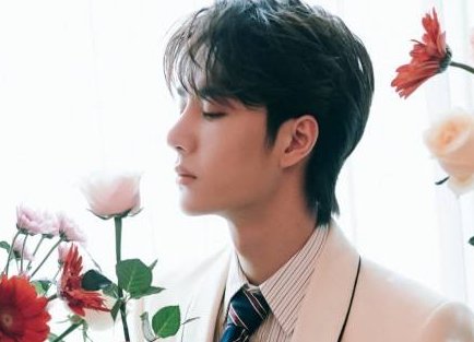 王一博的家庭背景很厉害，他父亲是中海集团的老总？