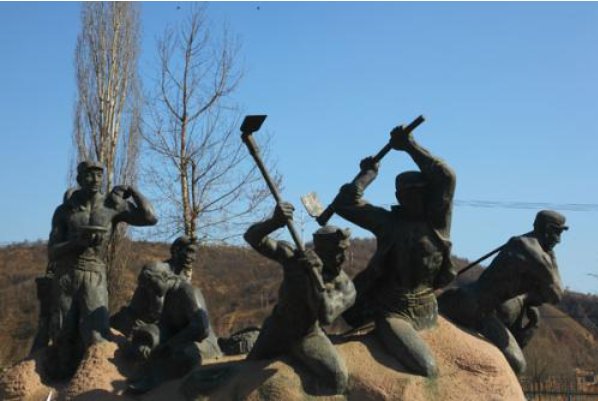 南泥湾开荒是指什么运动？