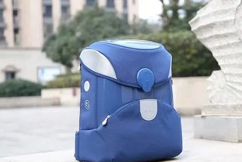 欧美疯抢中国箱包订单已排到明年，箱包一手工厂货源在哪里？