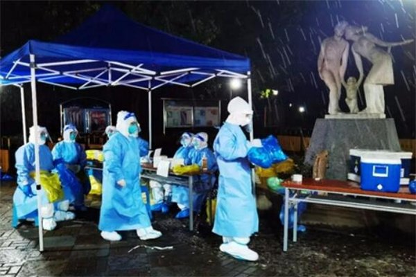 上海新增阳性病例迎来6连降，目前当地疫情管控措施如何？