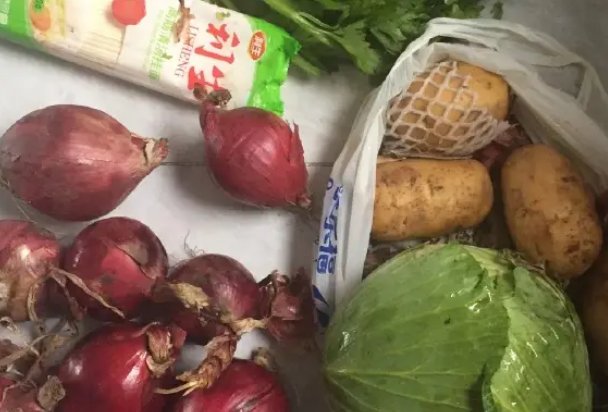 广州管控区蔬菜包10元一袋，你觉得这一定价如何？