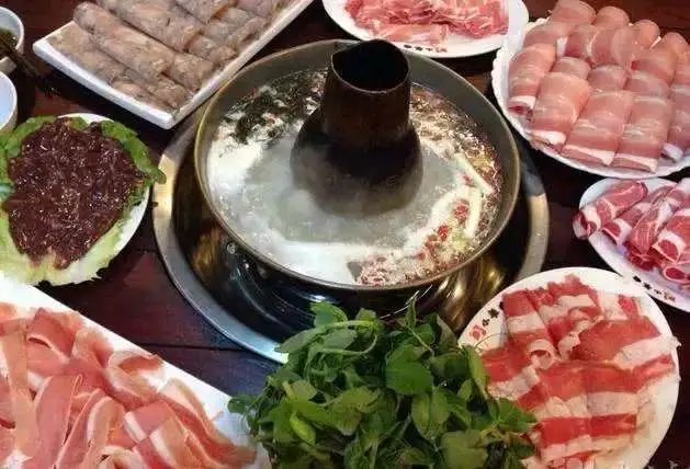 御寒又节能，东京政府鼓励民众穿高领毛衣，今年冬天应该怎么过？