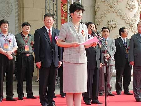 广电总局拟规定设立未成年人的频道，这么做对未成年人的成长有什么好处？