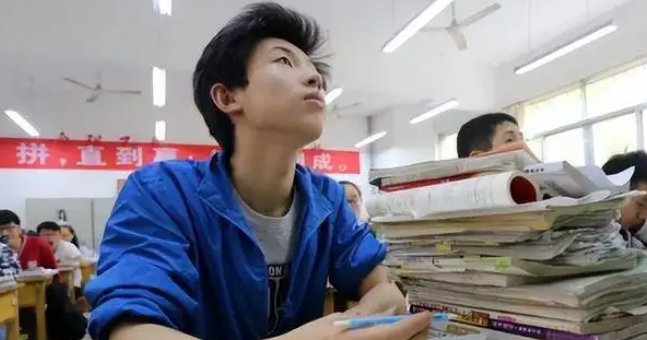 河南一考生超一本线42分，却无学可上！县招办是如何回应这件事的？