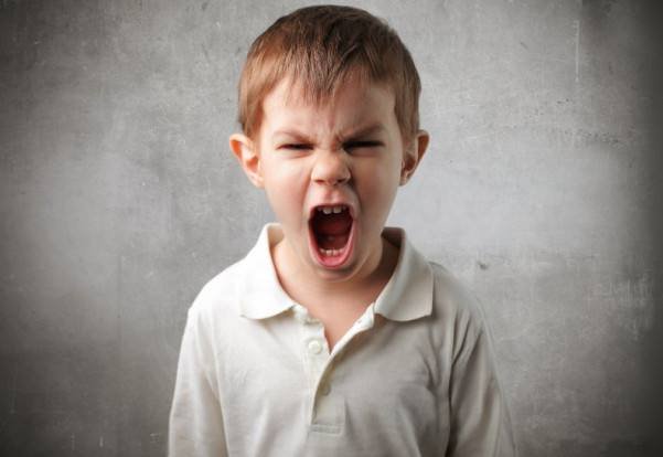 女友对待生活很消极，我总会被她影响，怎么办？