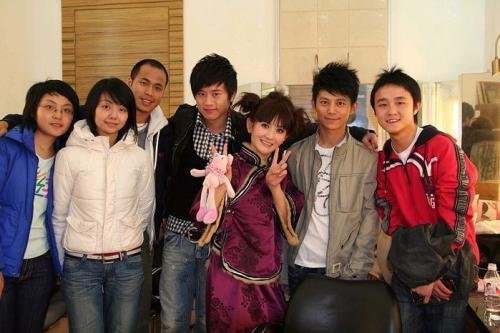 何炅，戴军，吉杰有怎样的关系