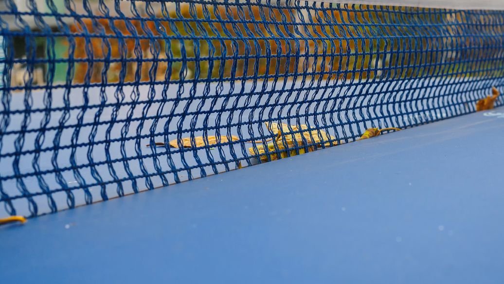 有人发布视频称苏州高速连夜加装刀片防护网，这样的防护网是否有违规定？