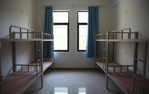 北京高校学生不许校外租房，这个做法合理吗？