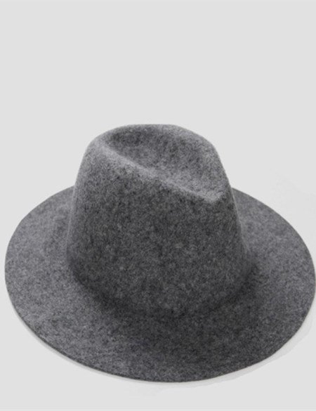 爵士纯烟的呼出的烟