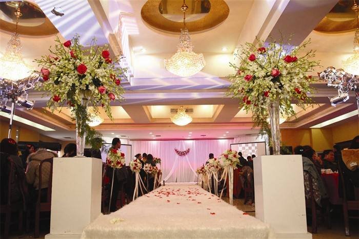 安徽亳州：一女子结婚12年才发现喜被里有葱