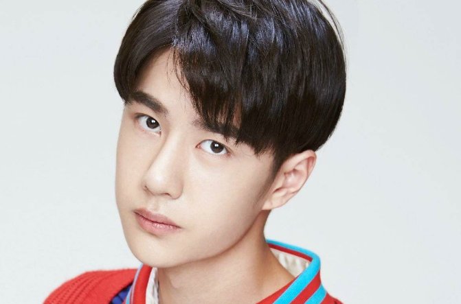 肖战《陈情令》剧组重聚，却不见王一博，两人关系是恶化了吗？