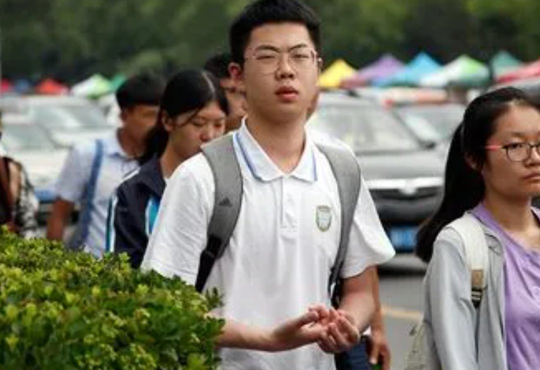 2023年高考几号查分