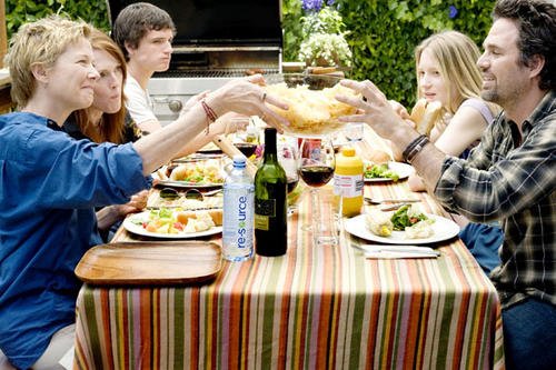 男孩儿吃饭太香被发现秒变优雅boy如何管理孩子的饮食?