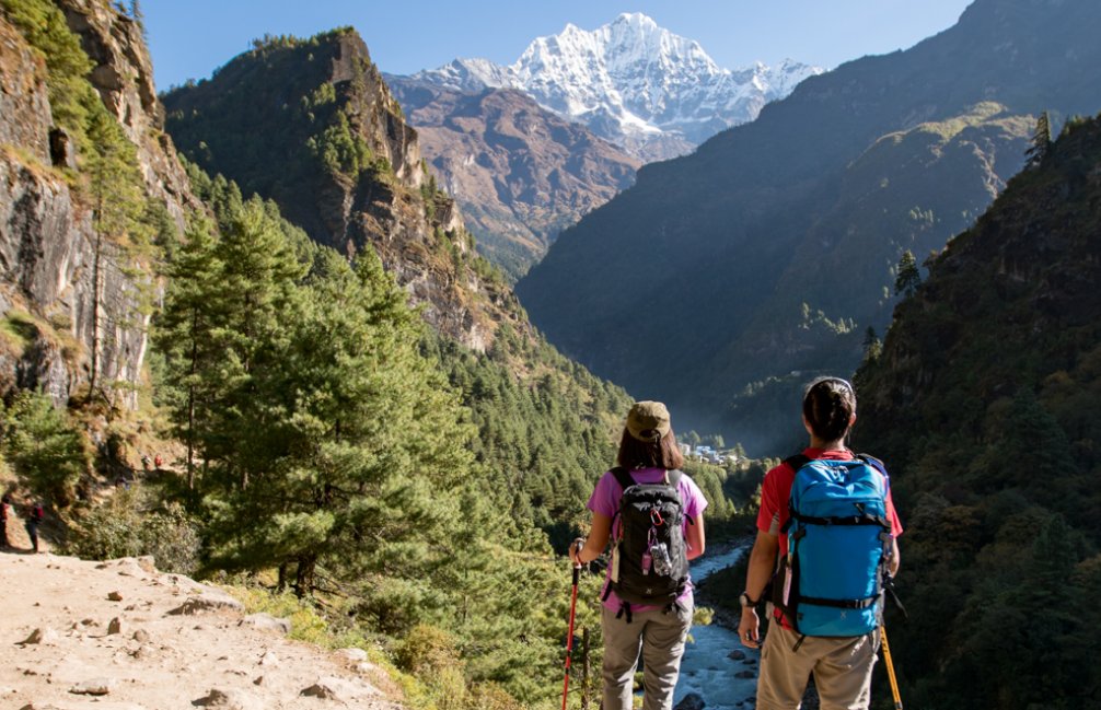上千名游客夜晚滞留湖北一景区，目前这些游客的情况如何了？